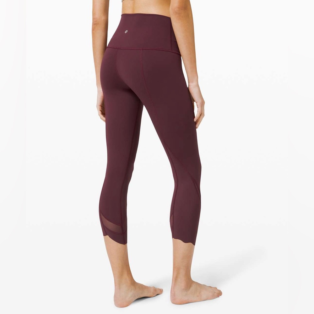 LULULEMON Burgundy High-Rise Leggings‎ Wunder Under Crop High-Rise
Luxtreme 23"